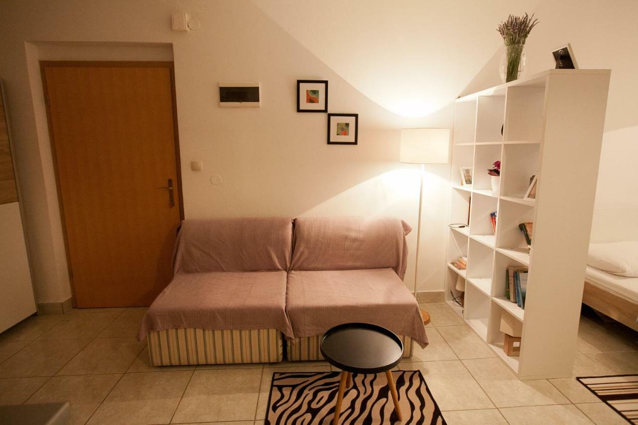 Seaview House Mali Rog Apartment *
