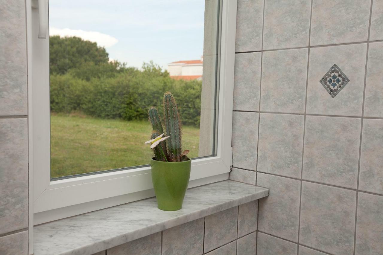 Seaview House Mali Rog